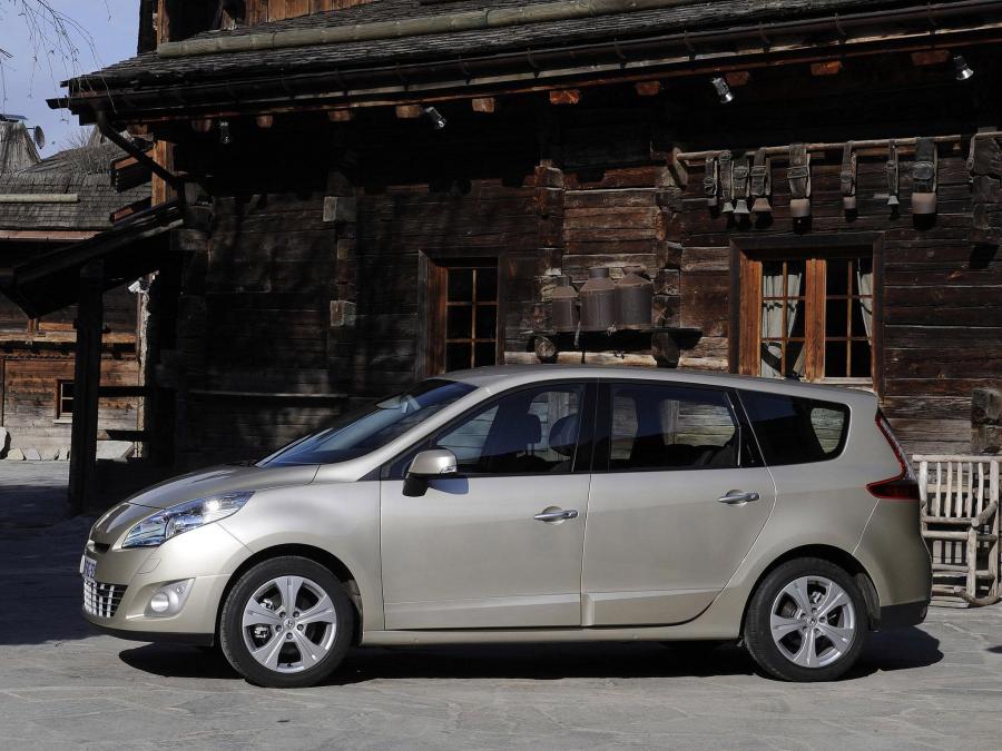  Renault Grand Scenic 2009 года  (фото 27 из 65)